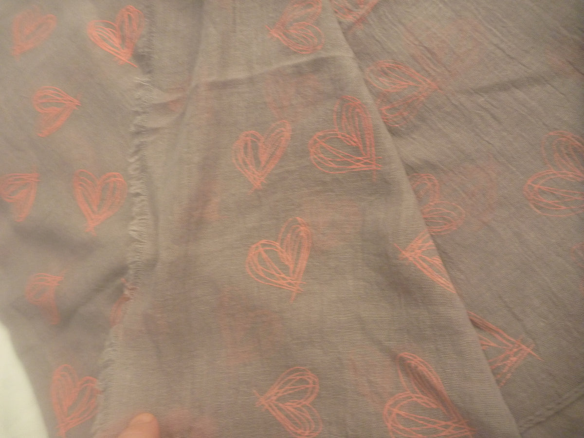 Black Ginger Aprica Grey Scarf with Pink Hearts