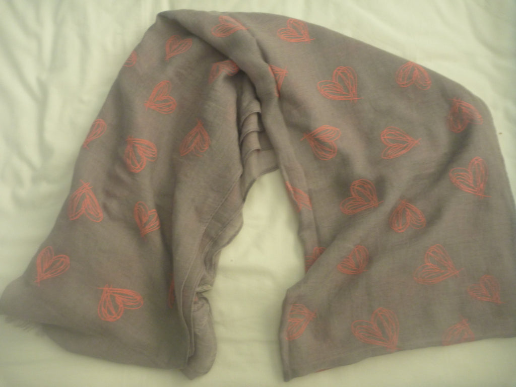 Black Ginger Aprica Grey Scarf with Pink Hearts
