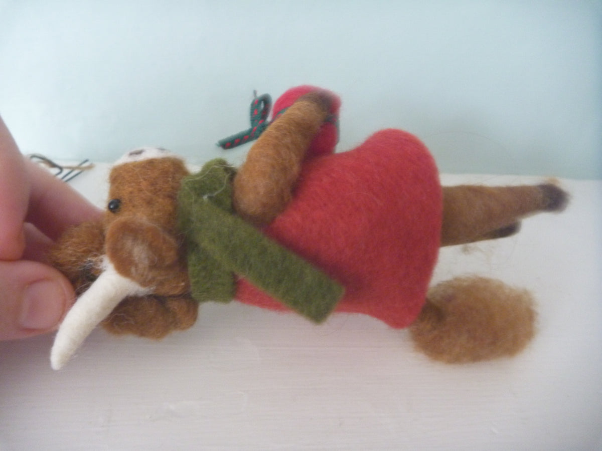 Sass & Belle Highland Cow with Gift Felt Christmas Decoration