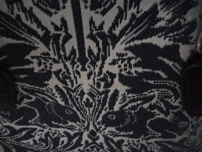 Signare Tapestry Convertible Grab & Shoulder Bag - William Morris Brother Rabbit
