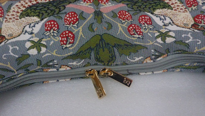 Signare Tapestry Hobo Slouch Bag - William Morris Strawberry Thief Grey