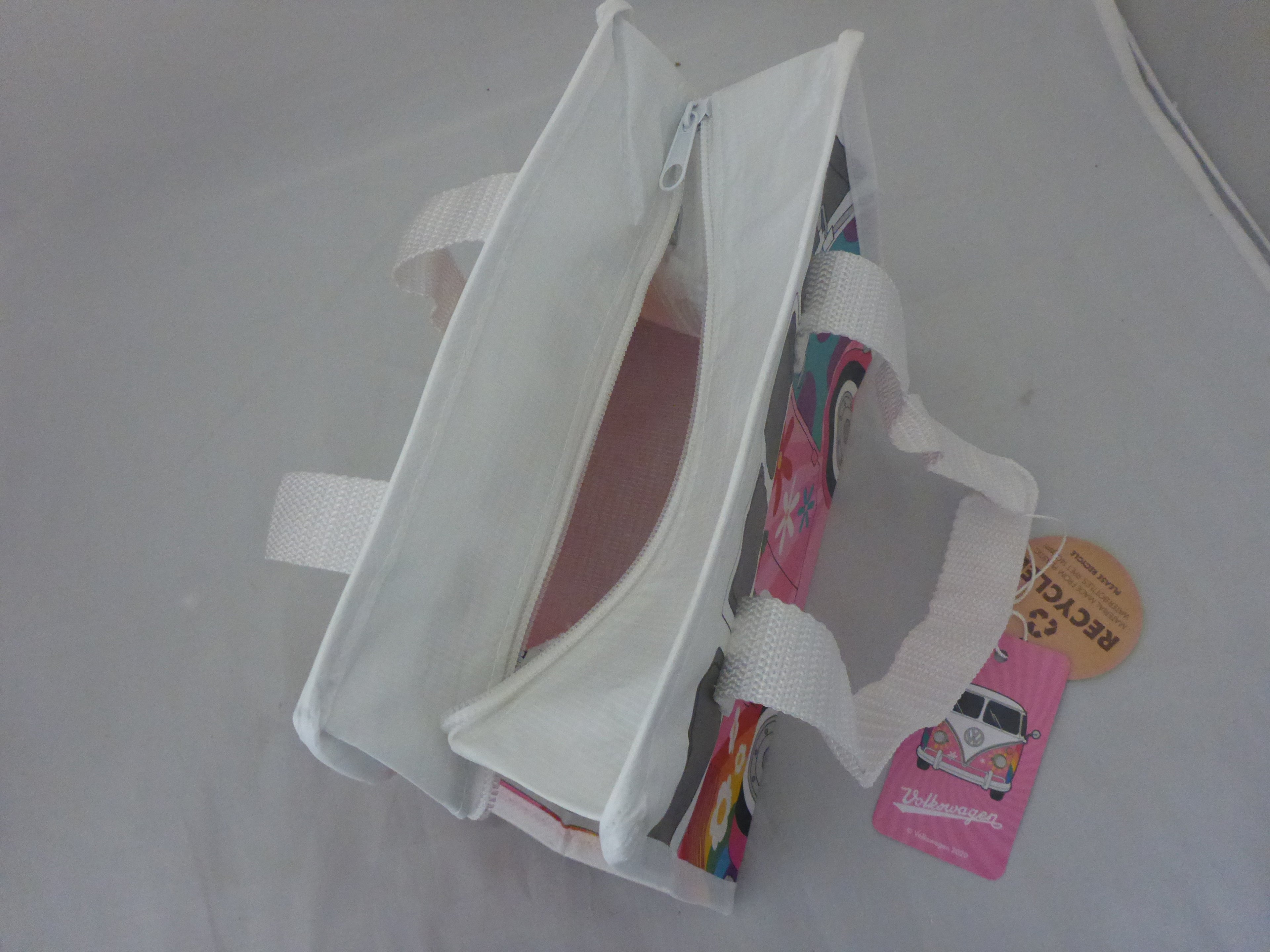 Volkswagen VW T1 Campervan Lunch Bag | Pink | Recycled | Puckator