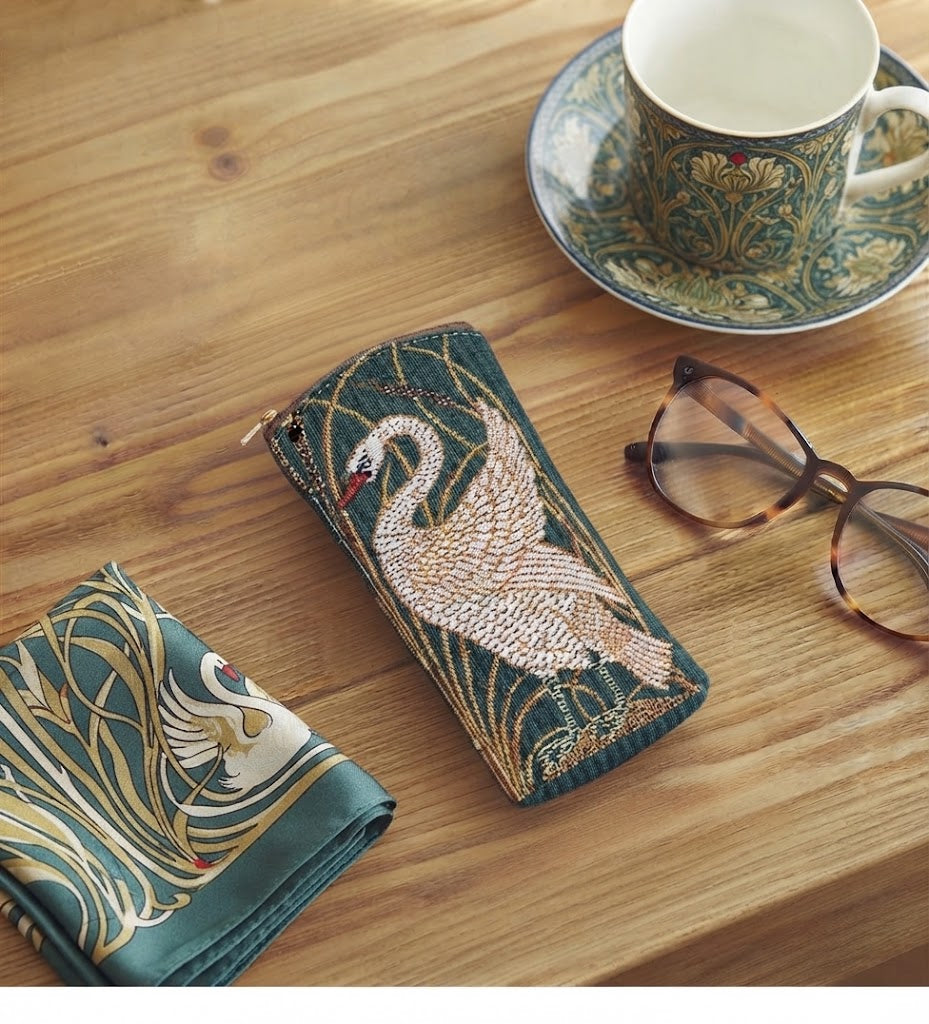 Signare Tapestry Zip Top Soft Glasses Case - Walter Crane Swan